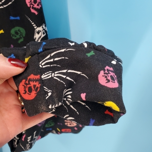 Halloween Multi-color skeleton design black onesie pajamas - Picture 4 of 12